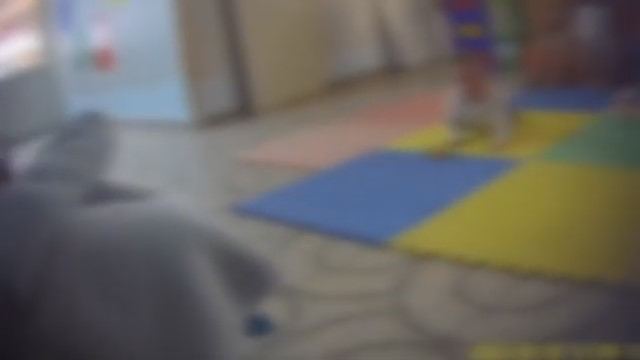 شاهد : الاعتداء والتنكيل بأطفال في قرية الرينة